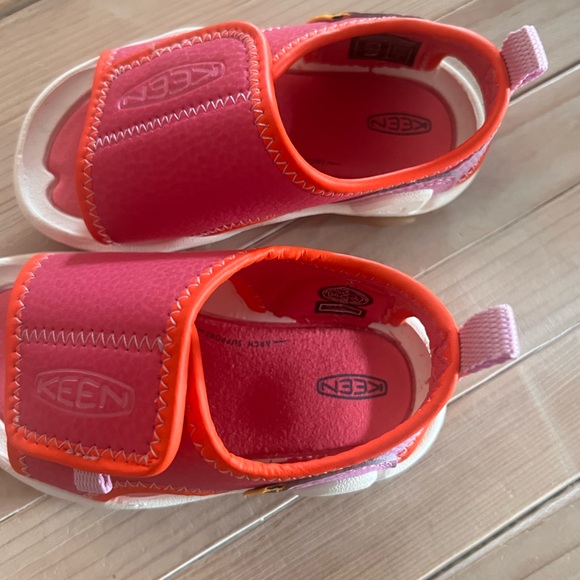 NWOT Keens baby sandals size 5 - Picture 4 of 5